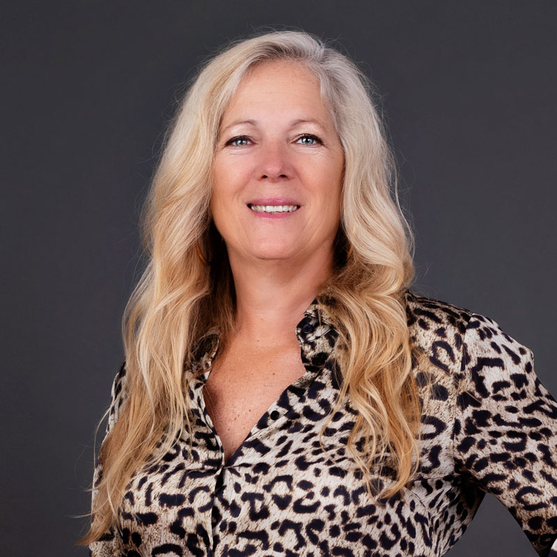 Lisa Bateman - Real estate sales associate for Catherine Hanson Real Estate of Central Florida